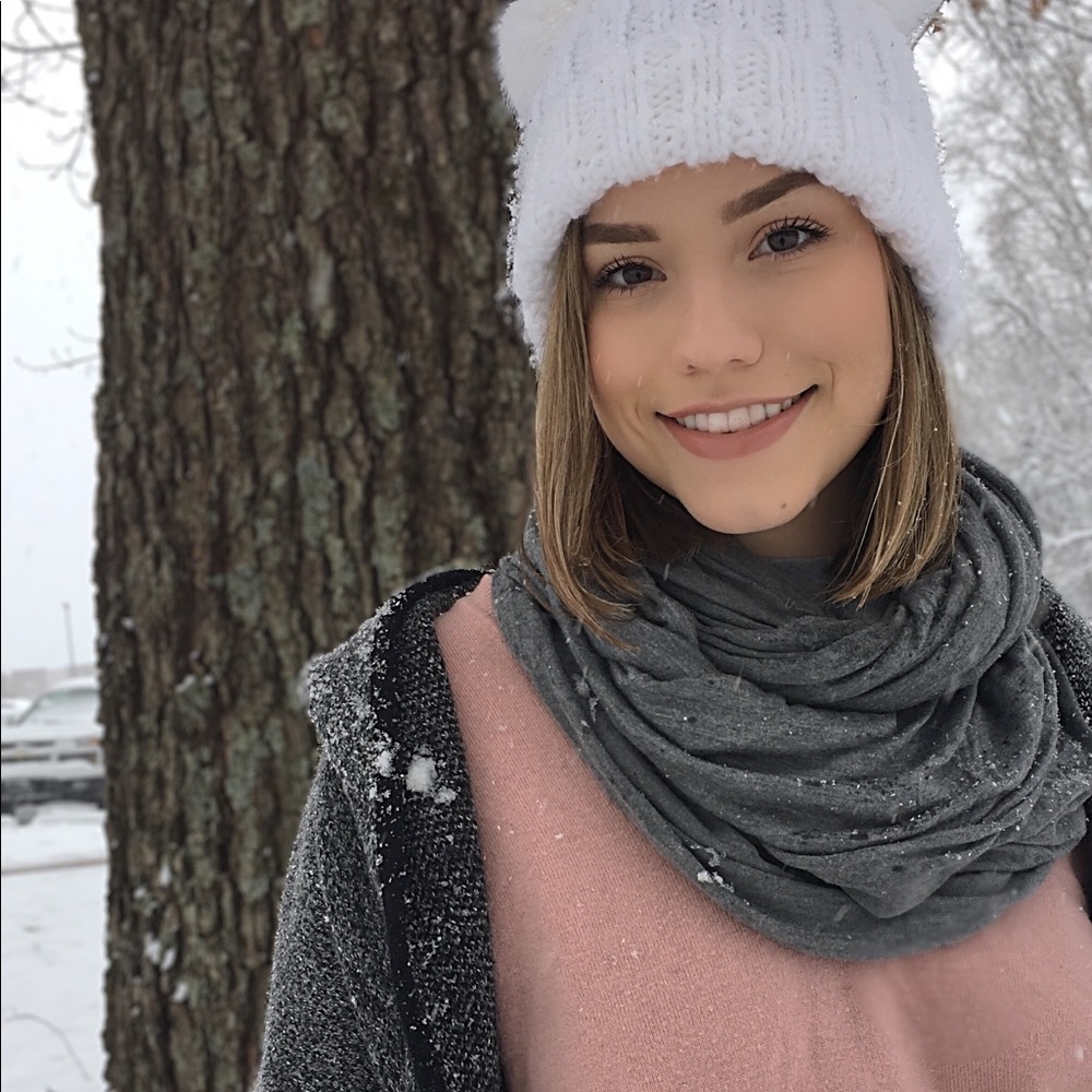 Meet your Posher, Emma